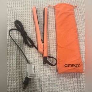 amika 1 inch Peach Hair Straightener